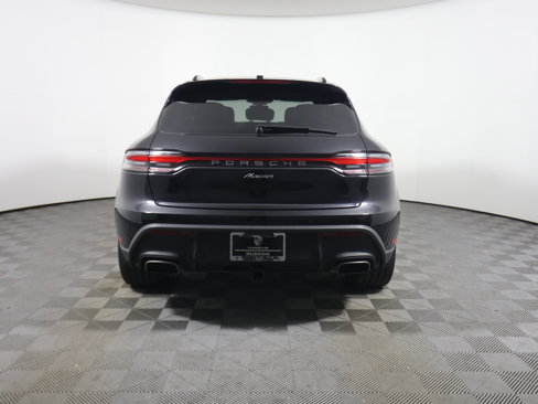 New 2024 Porsche Macan Turbo image 6