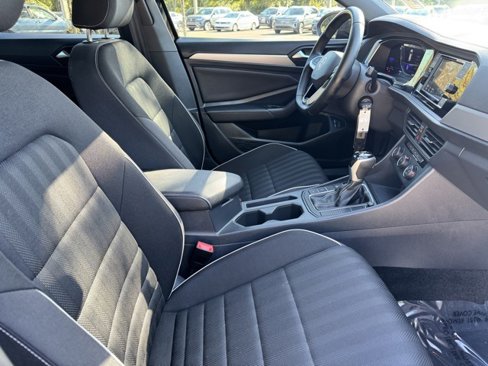 Certified 2023 Volkswagen Jetta Sport image 9