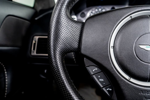 Used 2008 Aston Martin V8 Vantage Roadster image 38