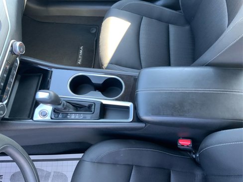Used 2024 Nissan Altima 2.5 SV image 15