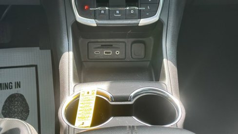 Used 2022 GMC Terrain SLT image 18
