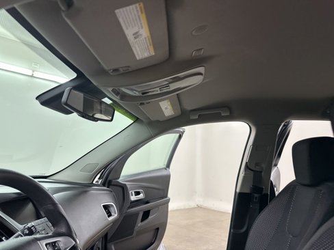 Used 2017 Chevrolet Equinox LT image 29