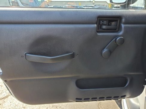 Used 2004 Jeep Wrangler Sport image 12