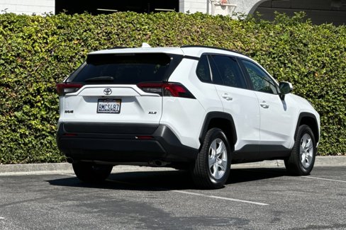 Used 2019 Toyota RAV4 XLE image 4
