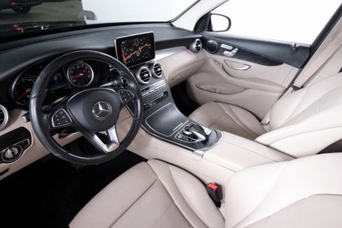 Used 2016 Mercedes-Benz GLC 300 4MATIC image 37