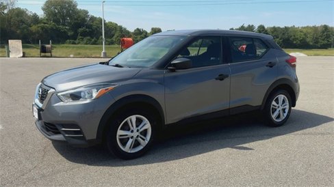 Used 2020 Nissan Kicks S image 4