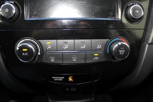 Used 2018 Nissan Rogue S image 22