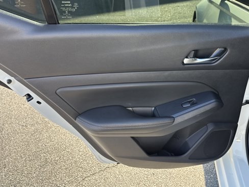 Used 2019 Nissan Altima 2.5 SR w/ SR Premium Package image 26
