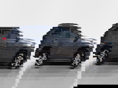 Used 2019 Toyota RAV4 LE image 2