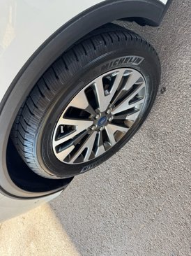 Used 2020 Ford Escape Titanium image 31