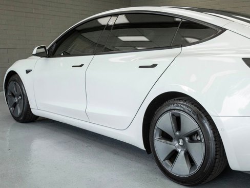 Used 2021 Tesla Model 3 Standard Range Plus image 37