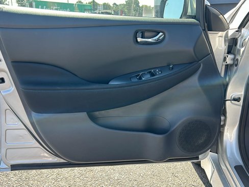 Used 2023 Nissan Leaf S w/ Protection Package image 13