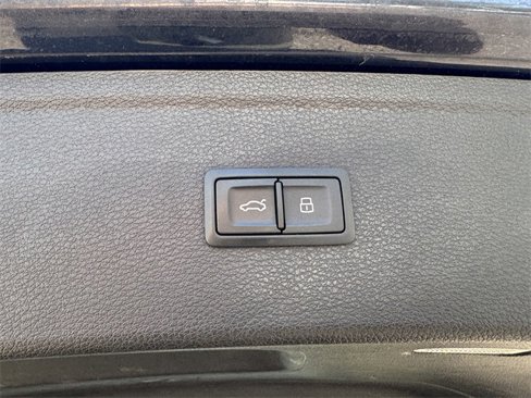 Used 2018 Audi Q5 2.0T Premium Plus w/ Premium Plus Package image 36