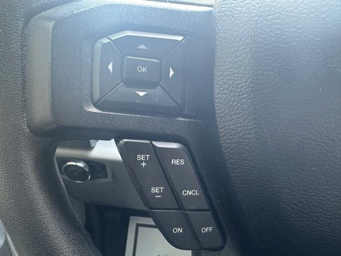 Used 2016 Ford F150 XLT image 25