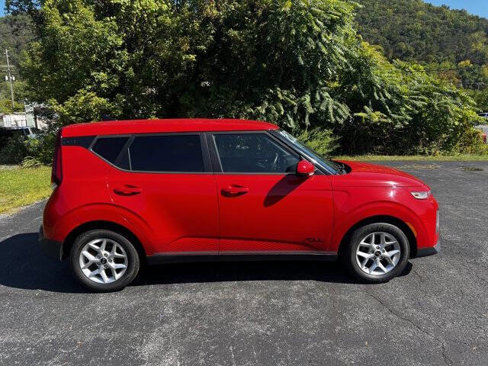 Used 2020 Kia Soul S image 4