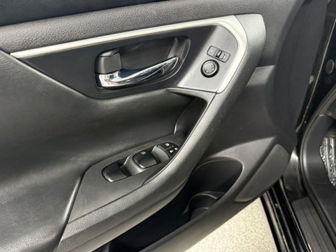 Used 2018 Nissan Altima 2.5 SV image 22