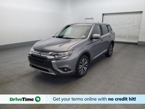 Used 2019 Mitsubishi Outlander SE image 1