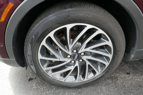 Used 2020 Lincoln Nautilus Reserve w/ Equipment Group 201A image 10