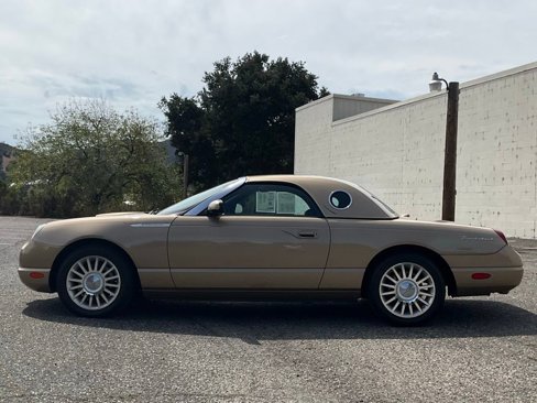 Used 2005 Ford Thunderbird image 3