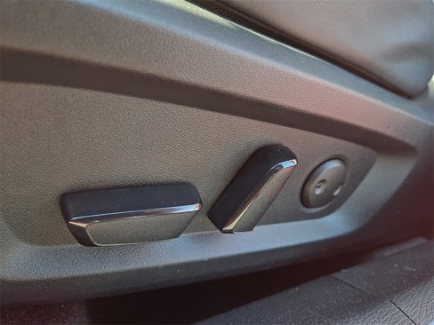 Used 2024 Mitsubishi Outlander SE image 23