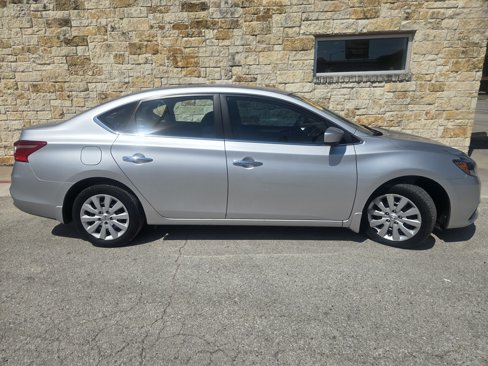 Used 2016 Nissan Sentra S image 16