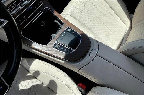 Used 2021 Mercedes-Benz E 350 4MATIC Sedan w/ Premium Package image 18