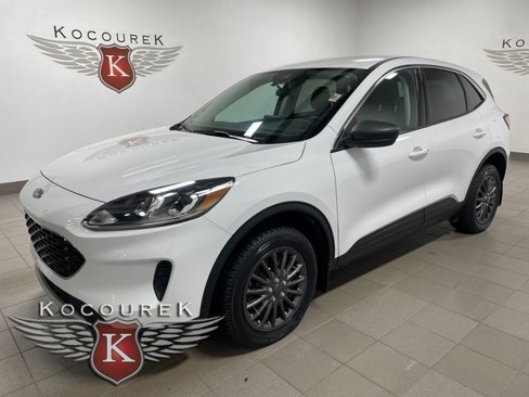 Used 2022 Ford Escape SE w/ Cold Weather Package image 3