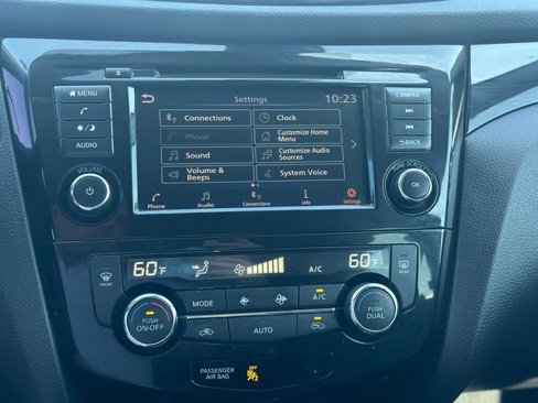 Used 2022 Nissan Rogue Sport SV image 24