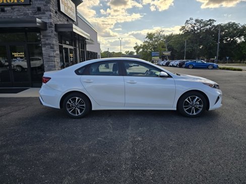 Used 2024 Kia Forte LXS image 8