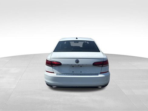 Used 2022 Volkswagen Passat 2.0T SE image 27