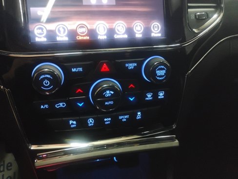 Used 2019 Jeep Grand Cherokee Limited w/ Trailer Tow Group IV image 10