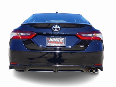 Certified 2021 Toyota Camry SE image 6