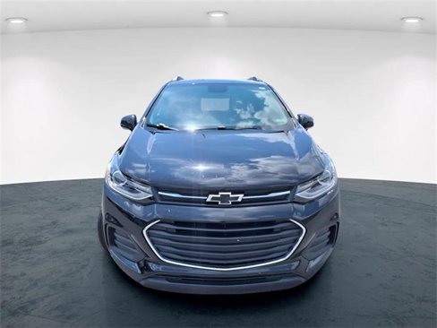 Used 2022 Chevrolet Trax LT w/ Midnight Edition image 18