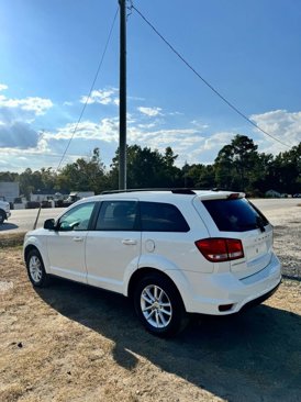 Used 2014 Dodge Journey SXT w/ Flexible Seating Group image 4