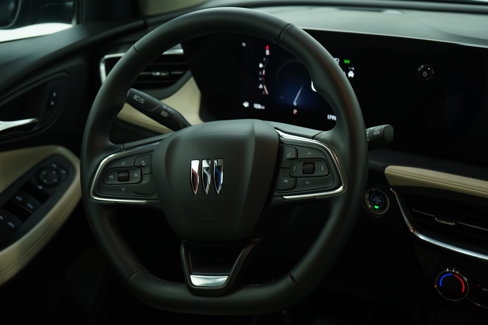 Used 2024 Buick Encore GX Sport Touring image 14