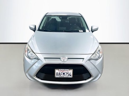 Used 2017 Toyota Yaris iA image 2
