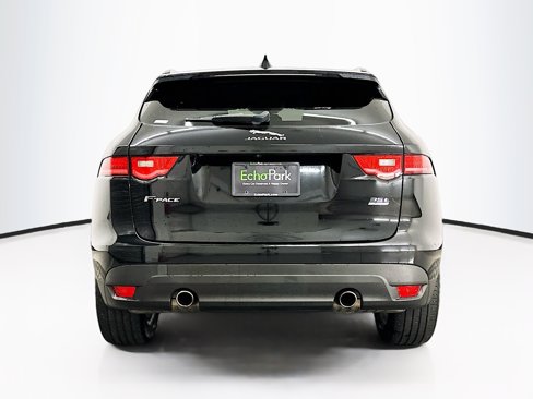 Used 2017 Jaguar F-PACE Premium image 7