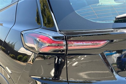 Used 2022 Chevrolet Bolt EUV Premier w/ Sun & Sound Package image 47