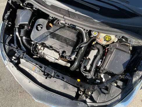 Used 2018 Chevrolet Cruze LS image 11