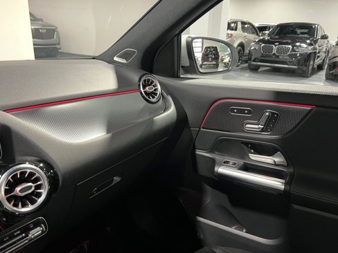 Used 2021 Mercedes-Benz GLA 250 4MATIC w/ Premium Package image 42