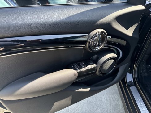 Used 2016 MINI Cooper S image 14