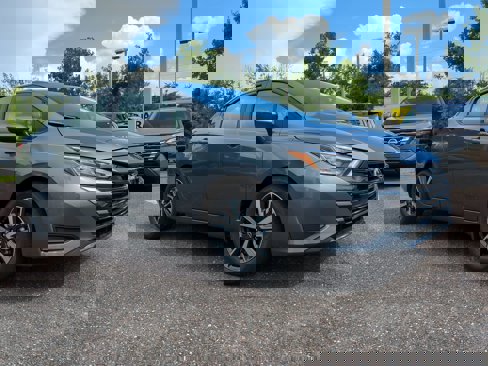 New 2025 Nissan Versa SV image 2