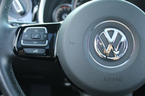 Used 2013 Volkswagen Beetle 2.5 image 12