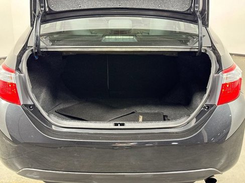 Used 2016 Toyota Corolla LE image 9