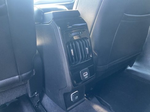 Used 2023 Jeep Compass Limited image 30