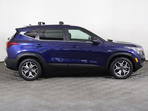 Used 2021 Kia Seltos EX image 18