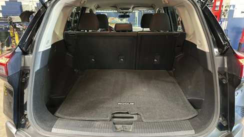Used 2021 Nissan Rogue SV image 39