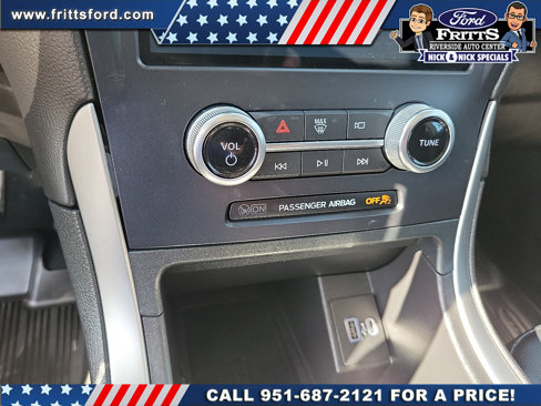 Certified 2022 Ford Edge SEL w/ Convenience Package image 9