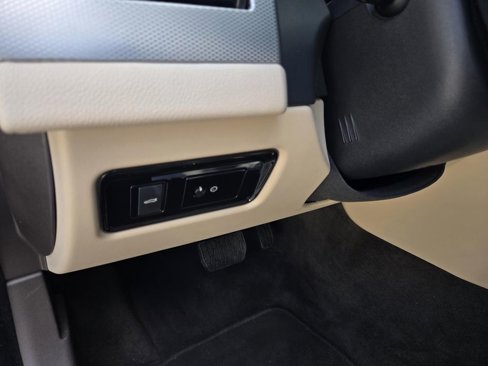 Used 2016 Jaguar XF Prestige image 20