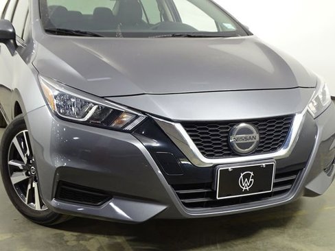 Used 2020 Nissan Versa SV image 32